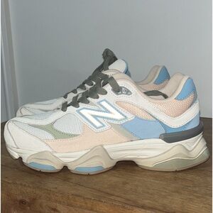 New Balance Women's Sneakers - Cream, Blue, Green